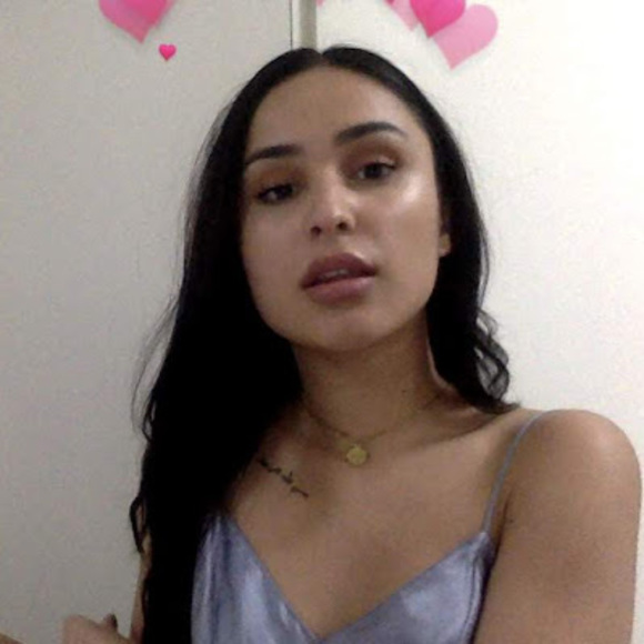 Meet your Posher, Anora - Picture 1 of 1